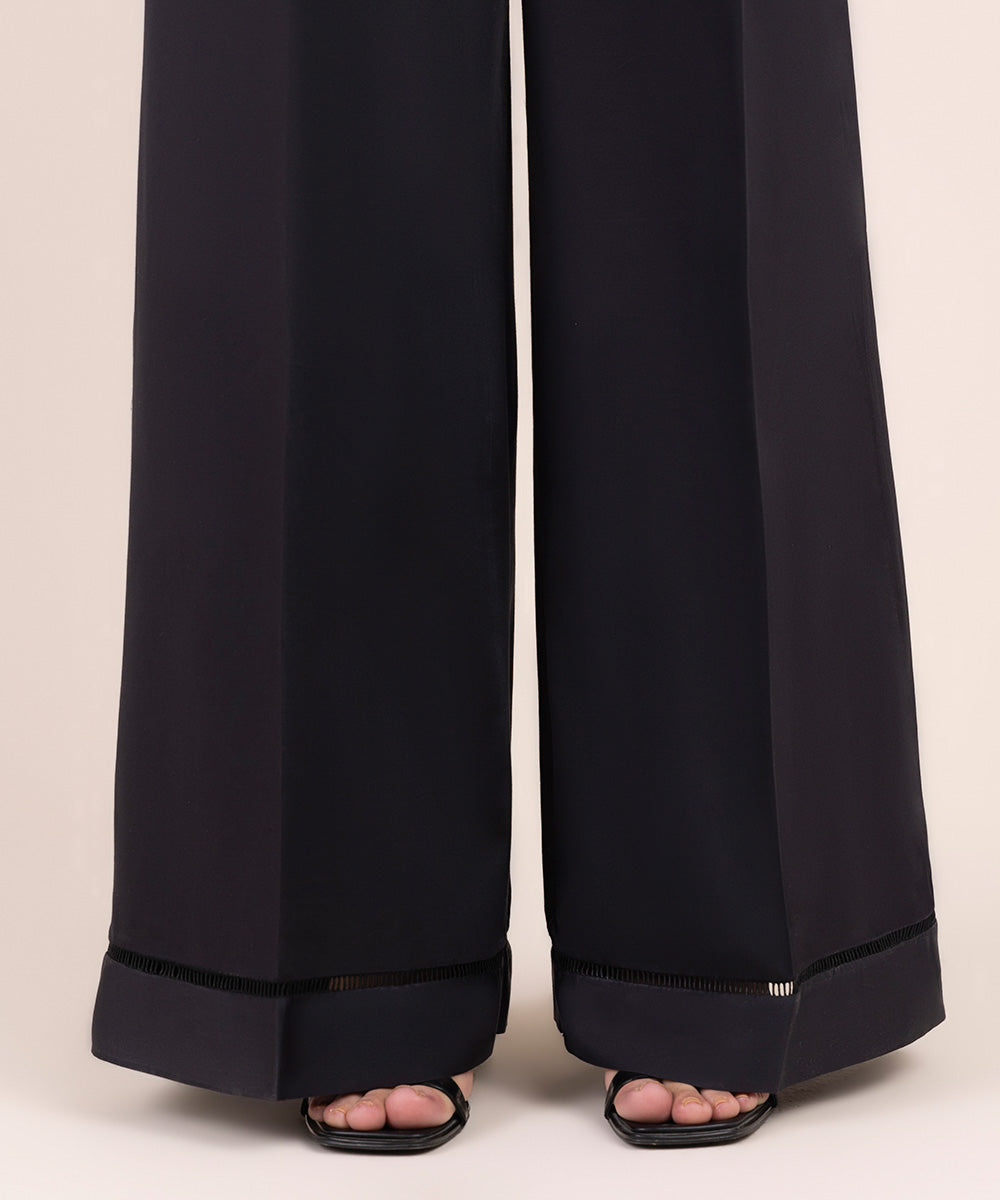 Women's Pret Cross Hatch Black Solid Flared Pants