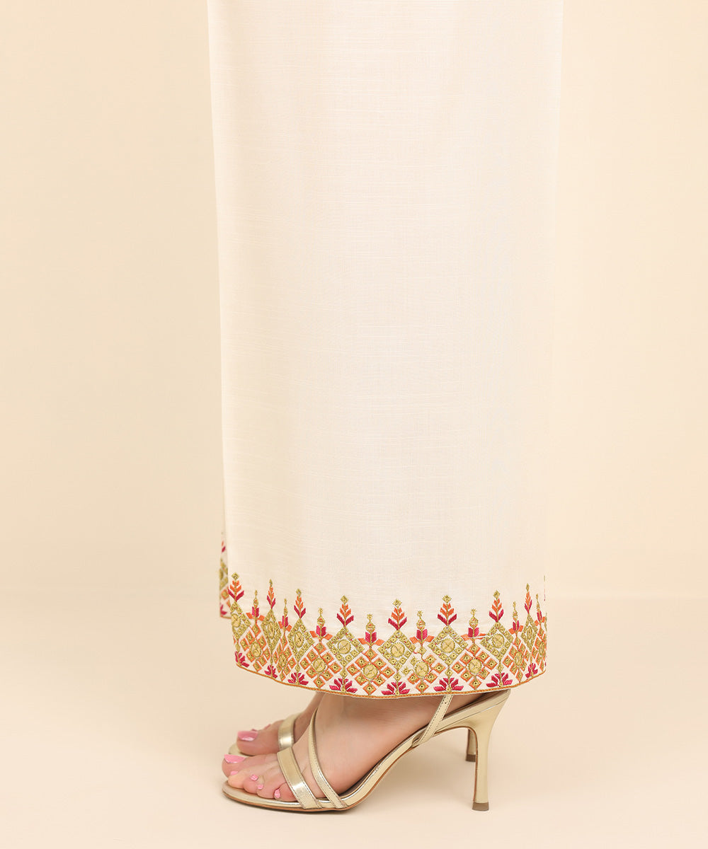 Women's Pret Dull Raw Silk Off White Embroidered Culottes