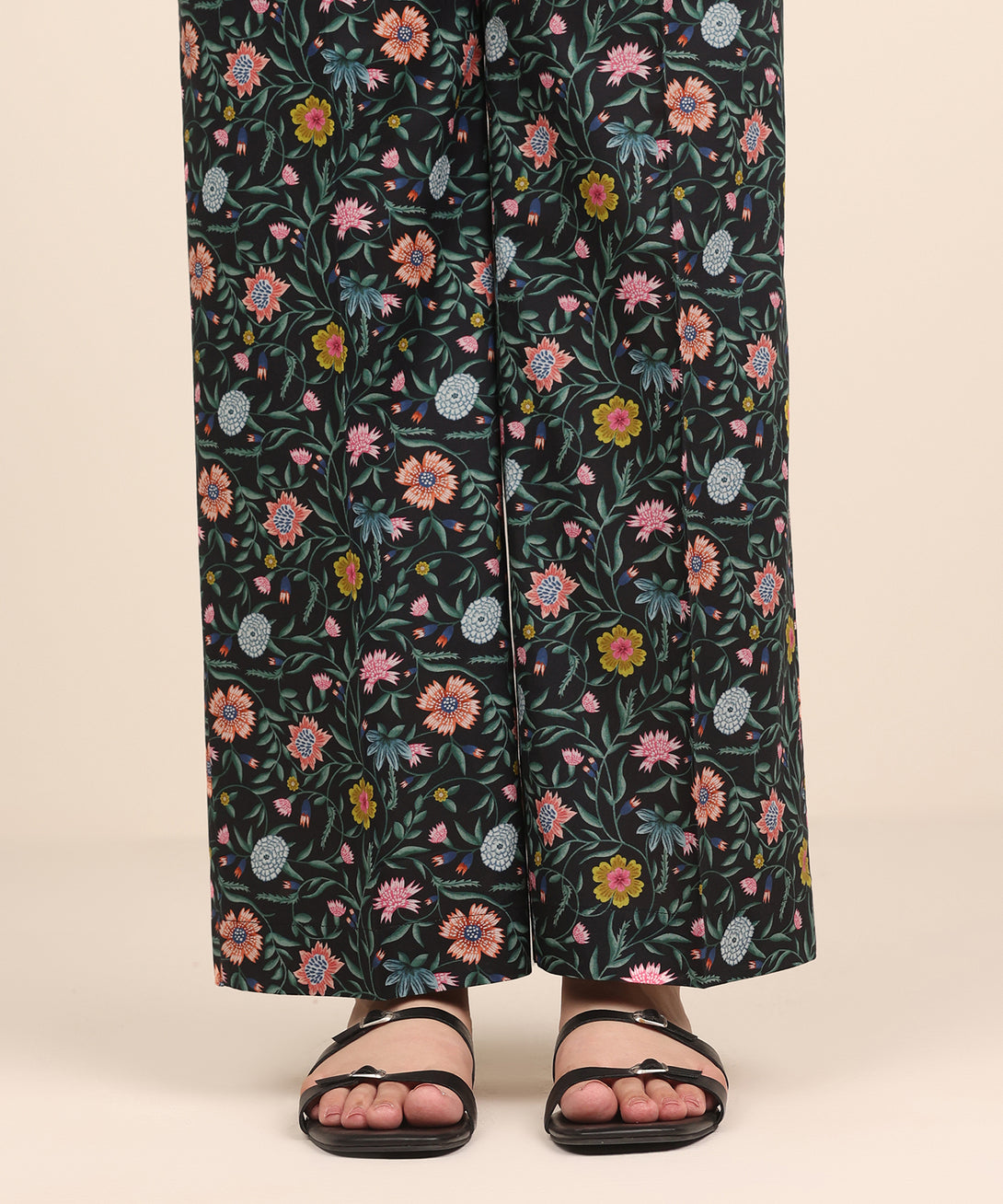 Women's RTW Cambric Multi Printed Straight Pants