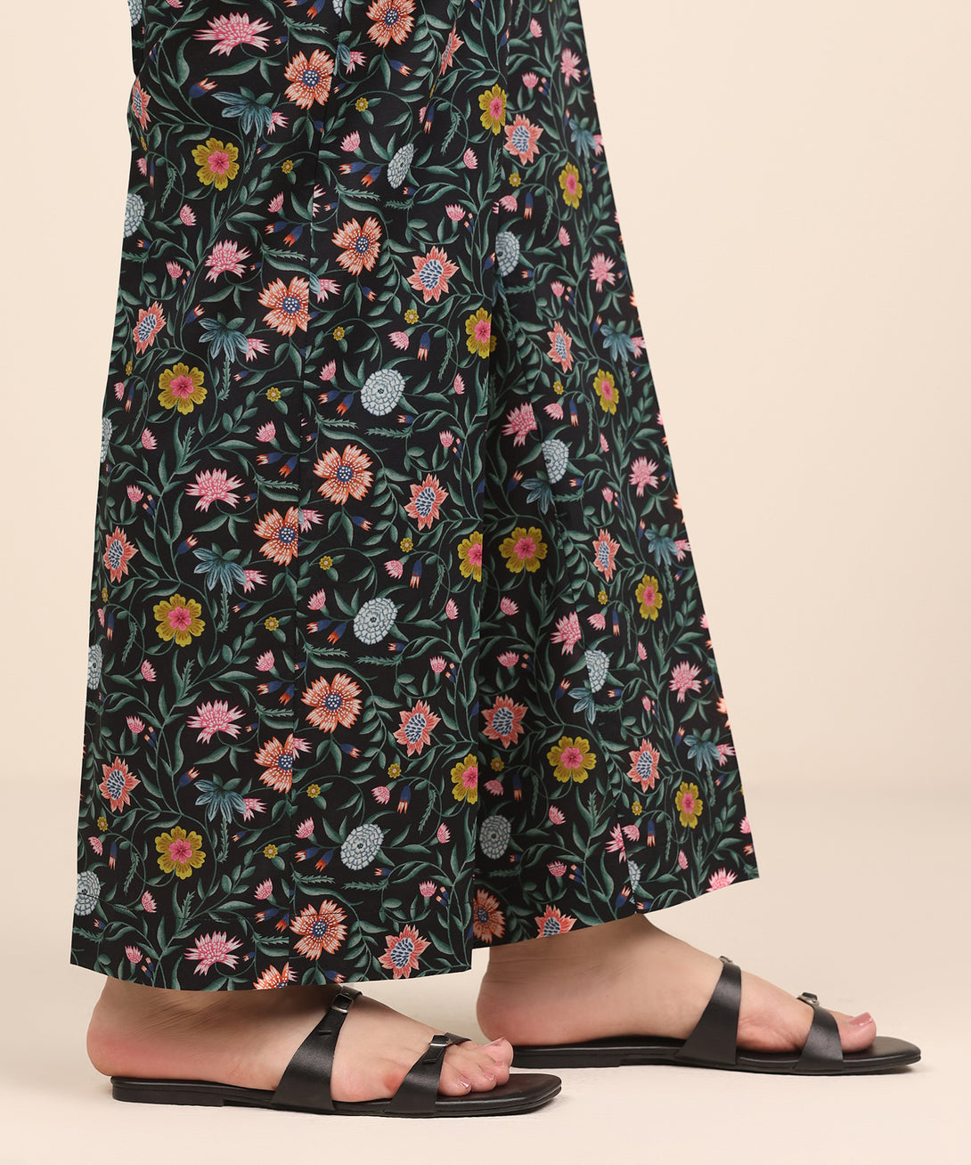Women's RTW Cambric Multi Printed Straight Pants
