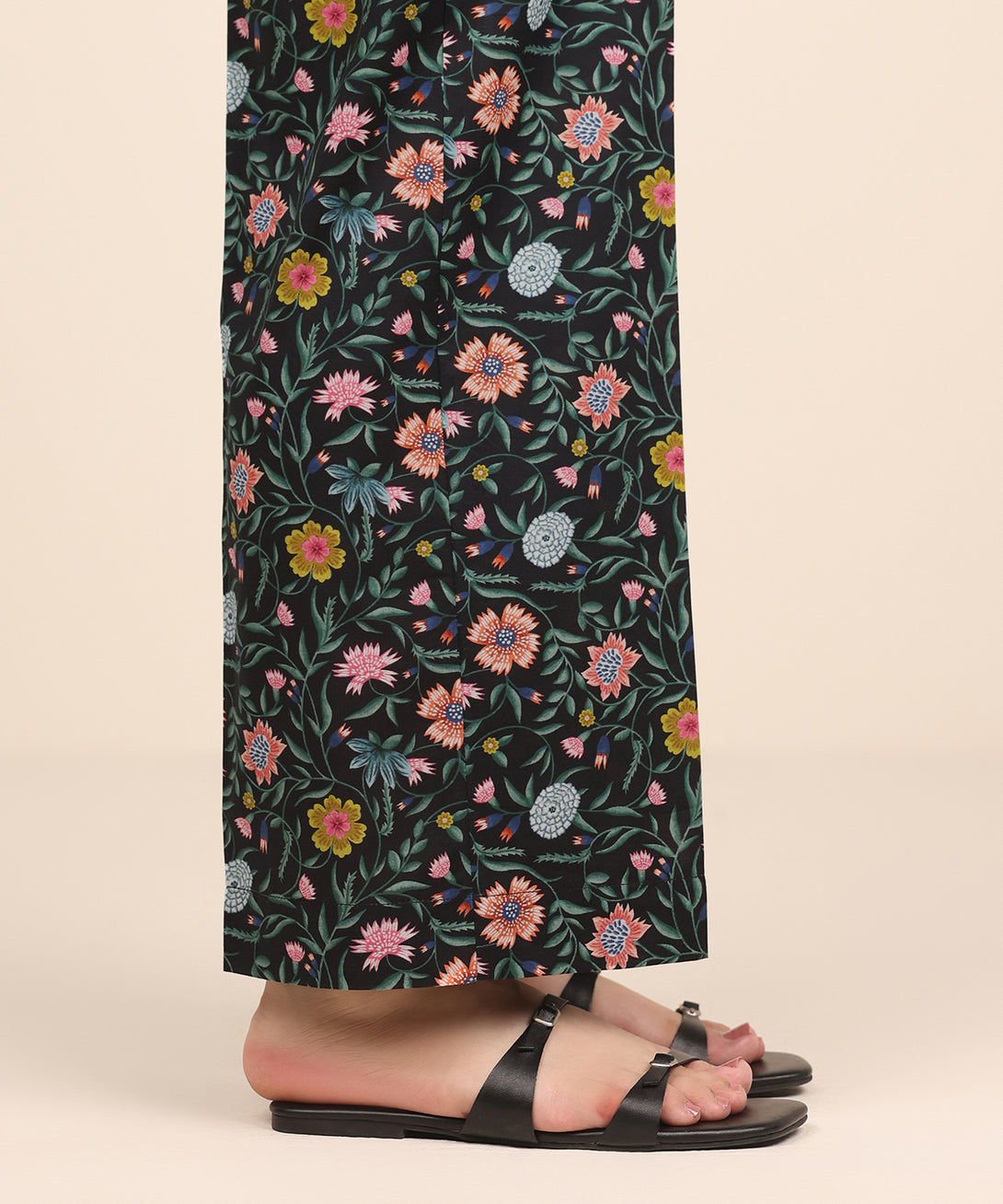 Women's RTW Cambric Multi Printed Straight Pants