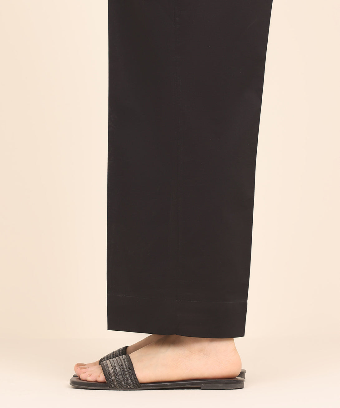 Women's RTW Cambric Black Solid Straight Pants