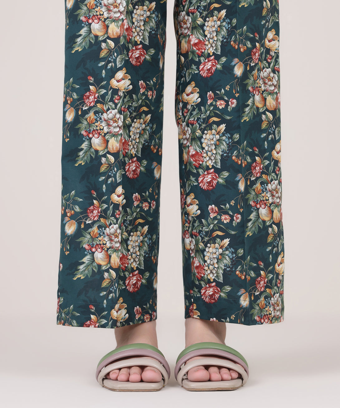 Women's RTW Cambric Multi Printed Straight Pants