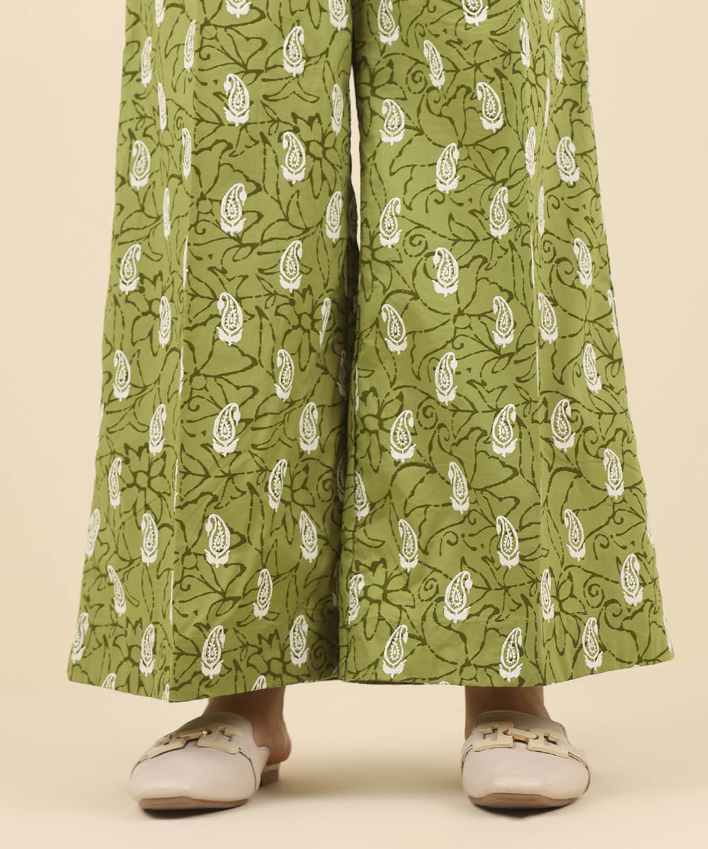 Women's Pret Cambric Green Printed Flared Pants