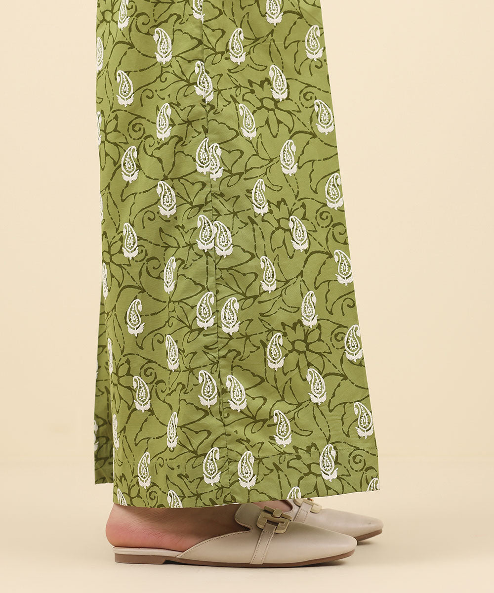 Women's Pret Cambric Green Printed Flared Pants