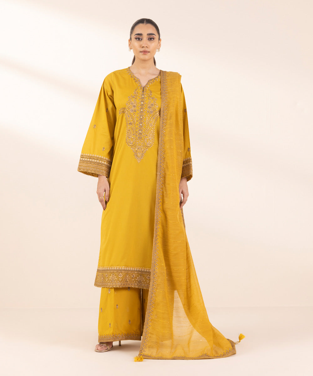 Manaar Yellow Embroidered Dupatta