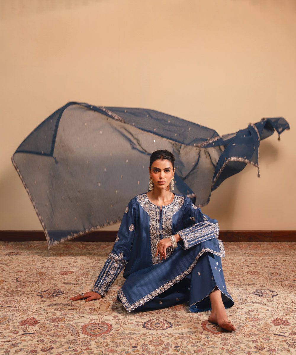 Blended Textured Karandi Blue Embroidered Dupatta
