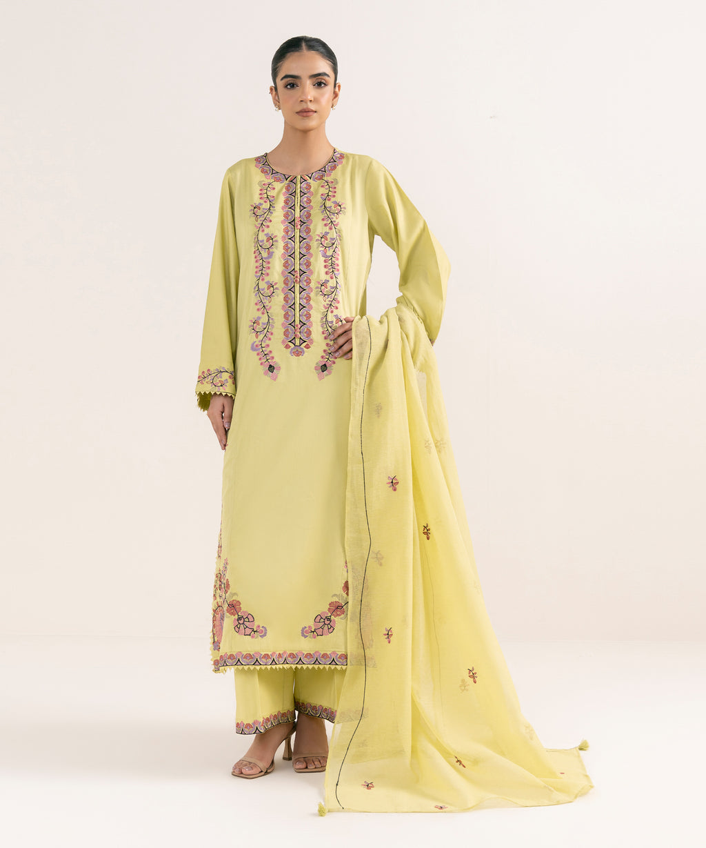Embroidered Karandi Dupatta