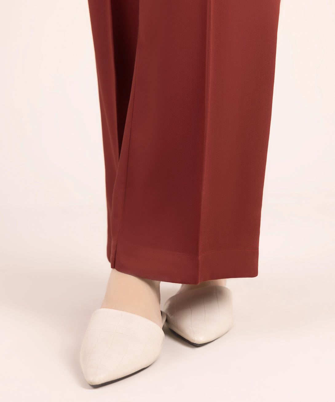 Women's RTW Bedford Solid Maroon Straight Pants