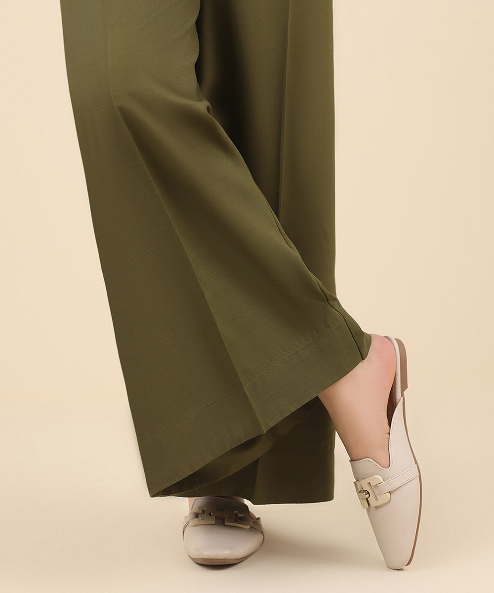 Women's Pret Raw Silk Green Solid Flared Pants