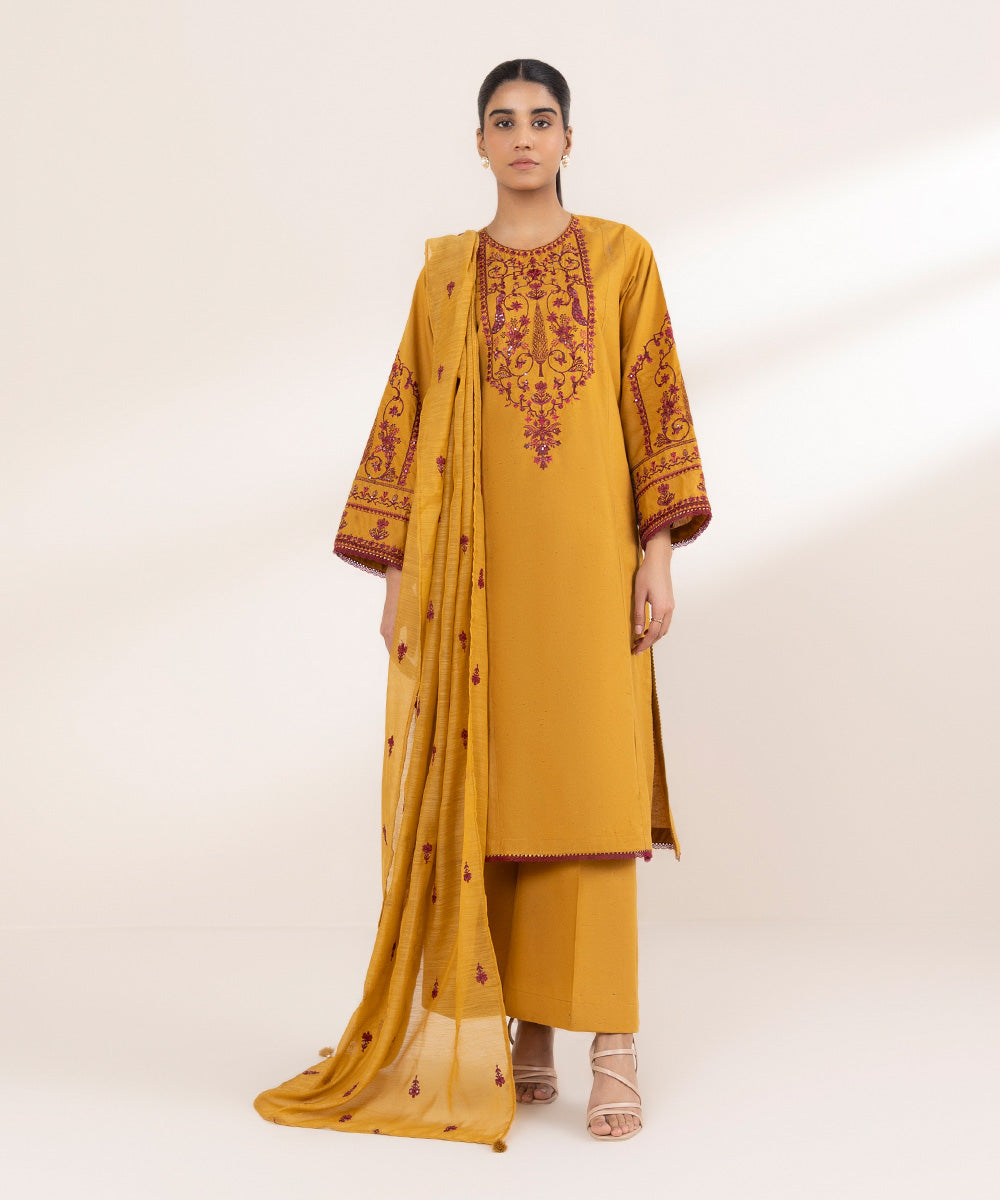 Manaar Yellow Embroidered Dupatta