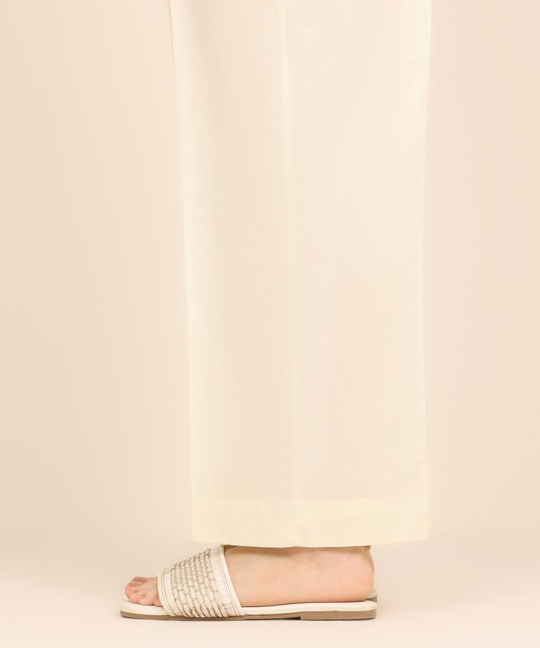 Women's RTW Cambric Off White Solid Straight Pants