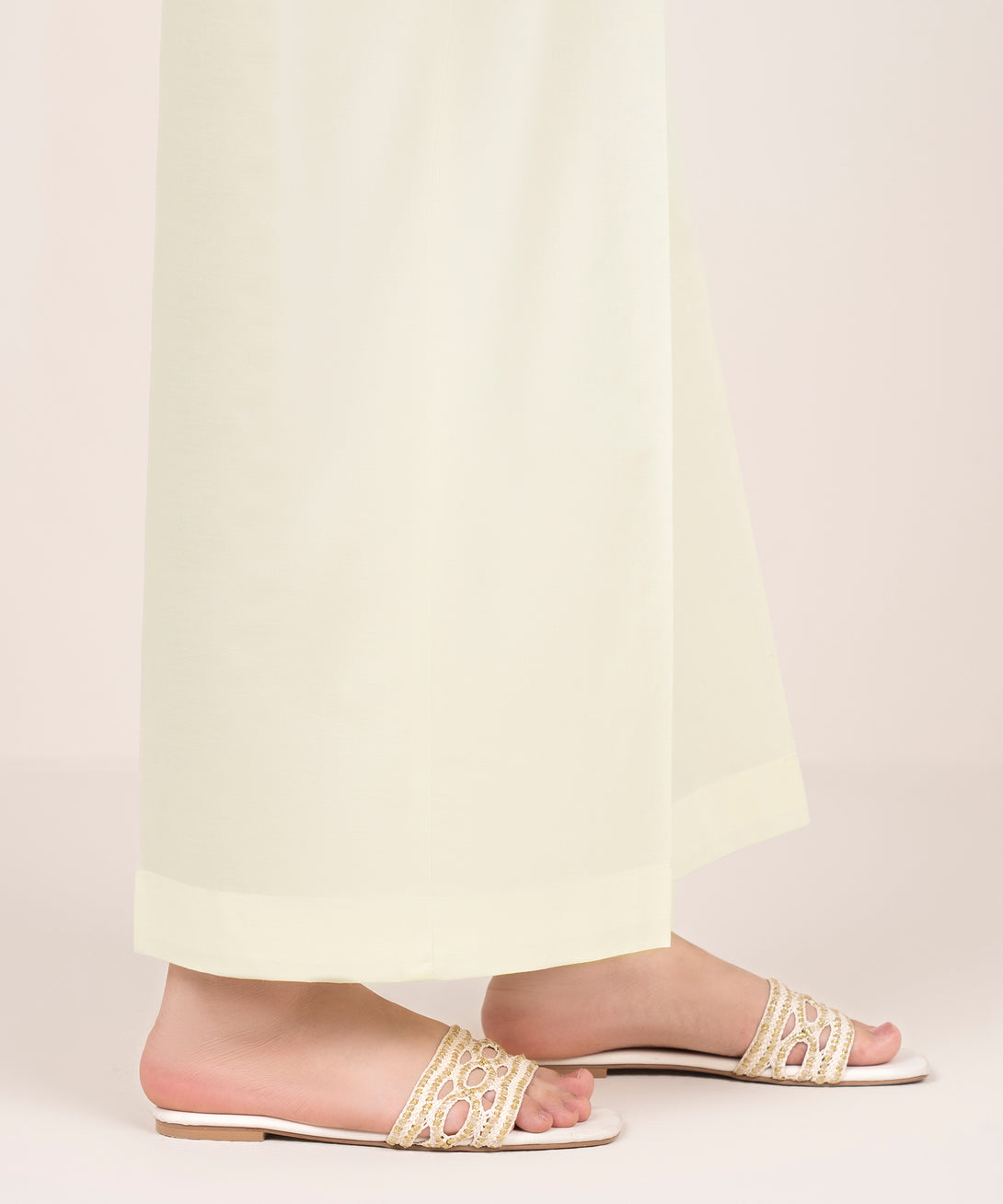 Women's RTW Cambric Off White Solid Wide Culotte