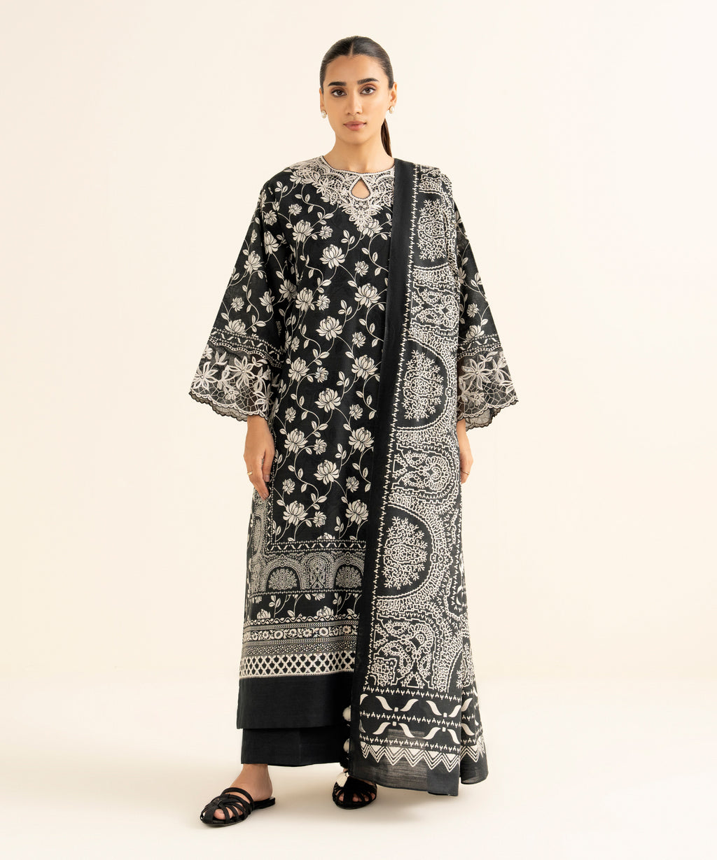 3 Piece - Embroidered Lawn Suit