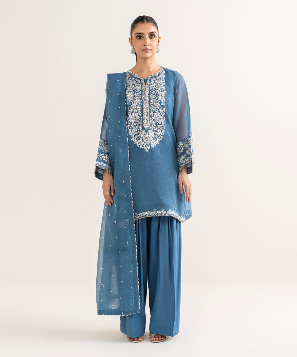 Embroidered Karandi Duupatta