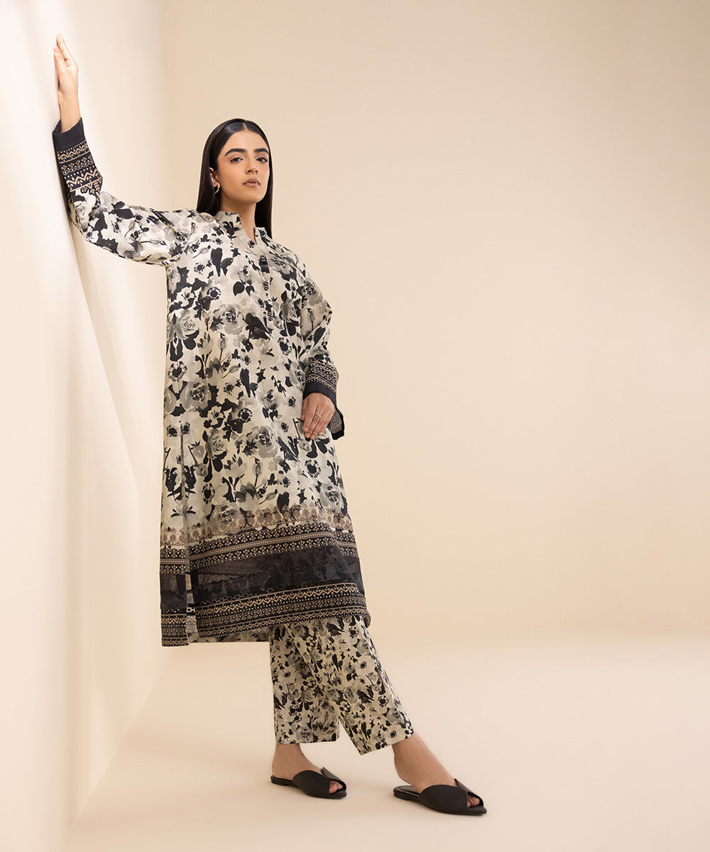 Women's Unstitched Khaddar Printed Multi 2 Piece Suit