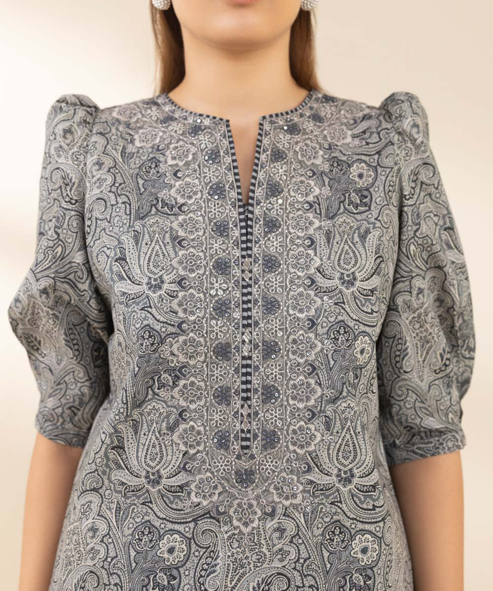 Unstitched Women's Embroidered Lawn Grey Three Piece Suit 