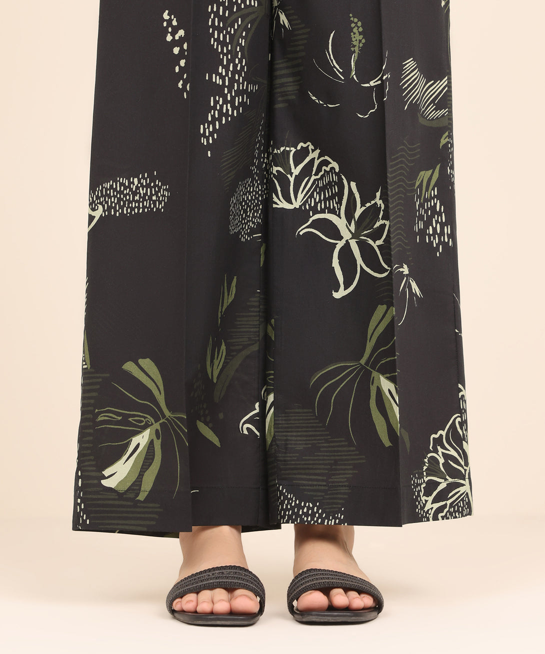 Women's RTW Cambric Black Printed Culottes