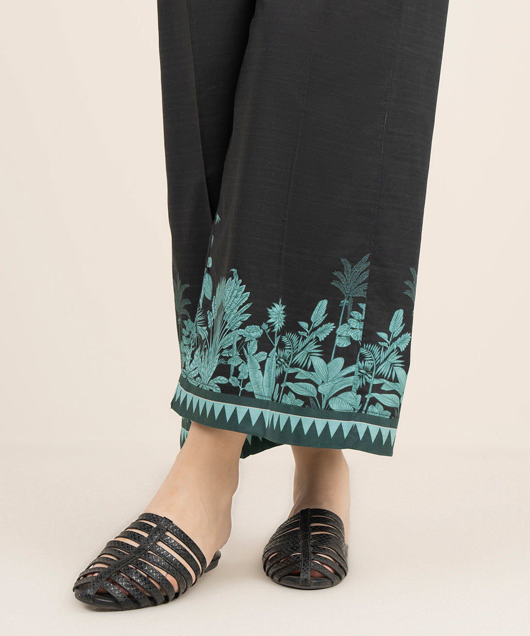 Women's RTW Cotton Viscose Printed Black Culottes