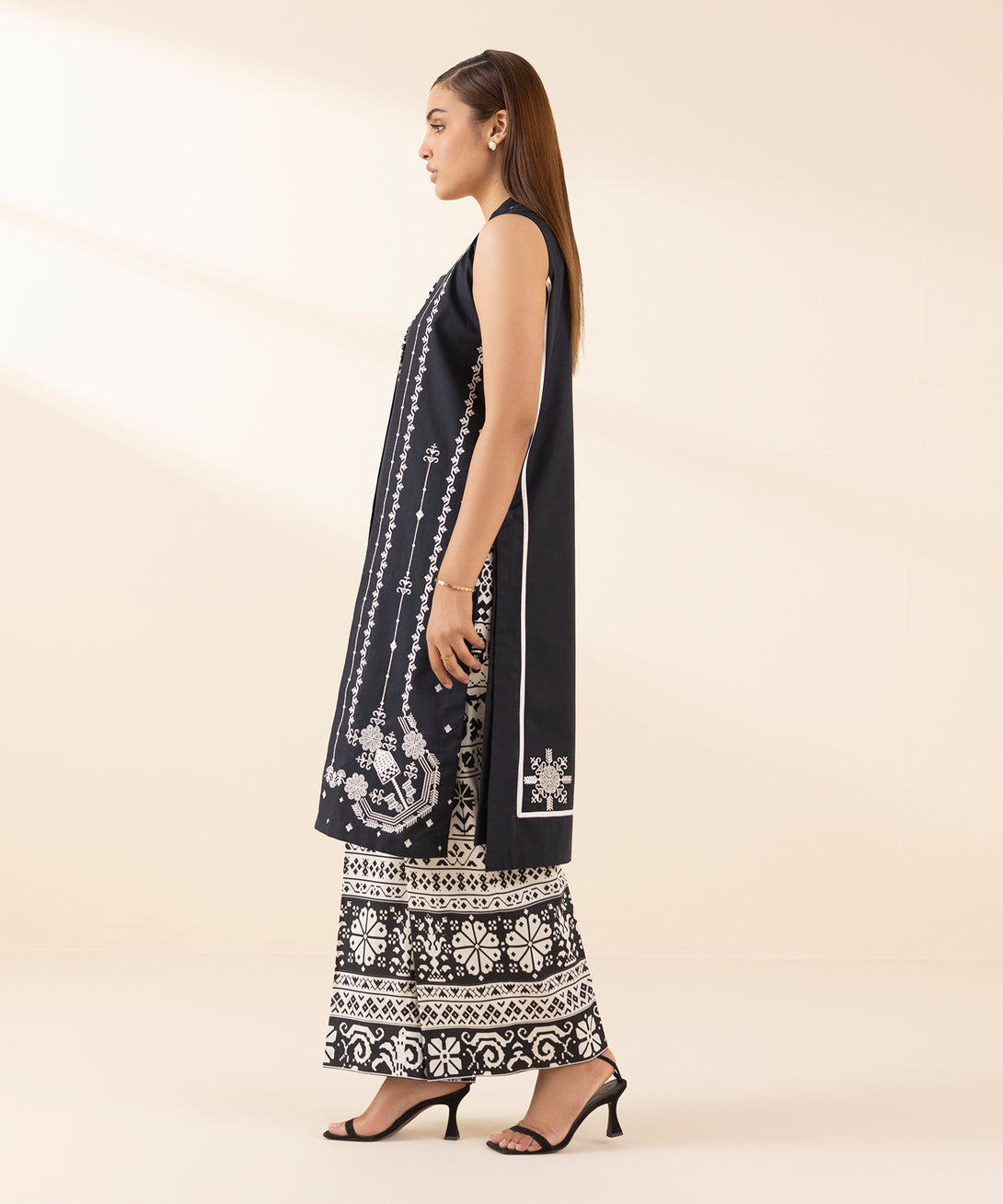 Women's Unstitched Lawn Embroidered Black 2 Piece Suit