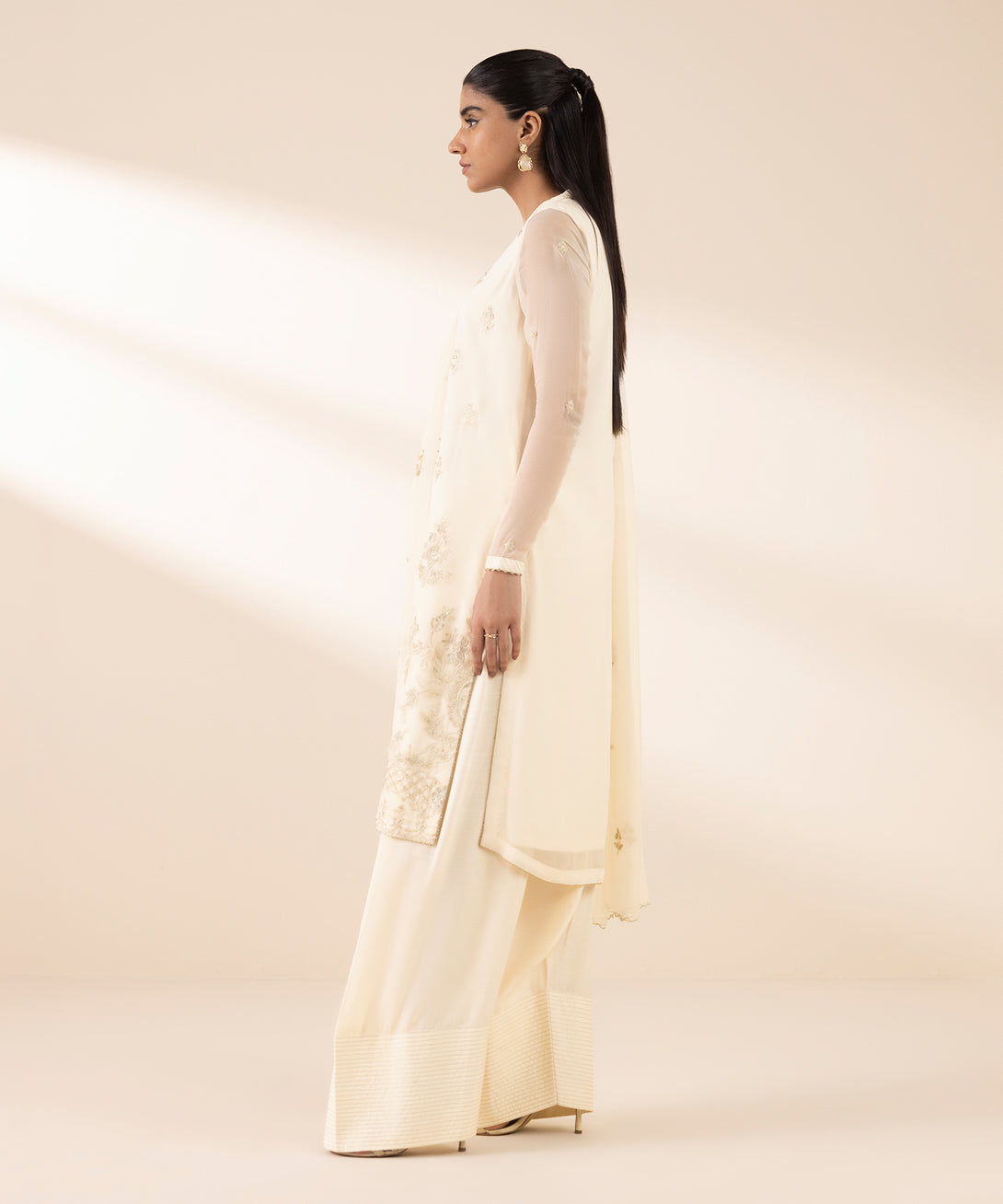Women's Unstitched Blended Chiffon Embroidered Off White 3 Piece Suit