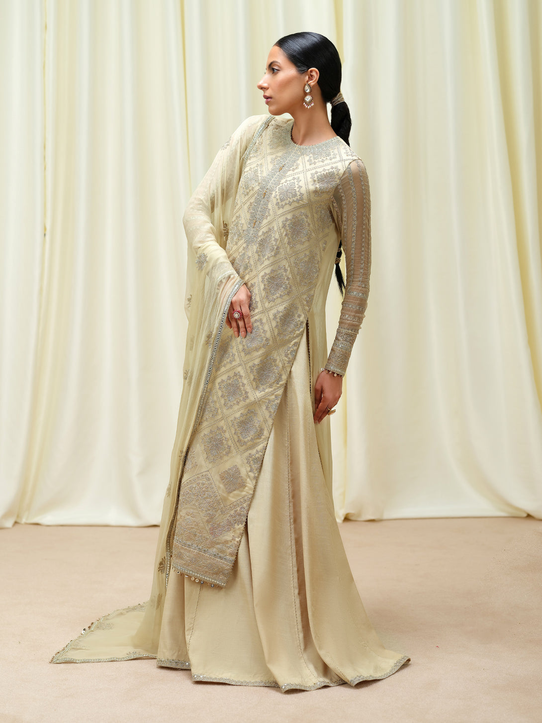 Women's Unstitched Crinkle Chiffon Dyed Three Piece Suit