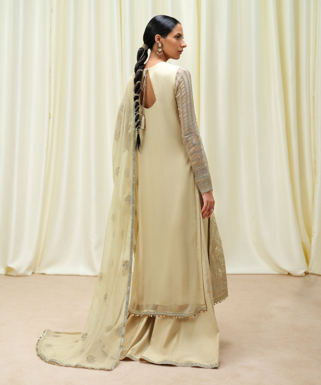 Women's Unstitched Crinkle Chiffon Dyed Three Piece Suit