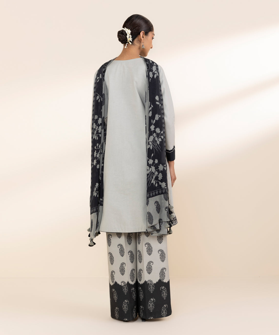 Women's Unstitched Lawn Embroidered Grey 3 Piece Suit