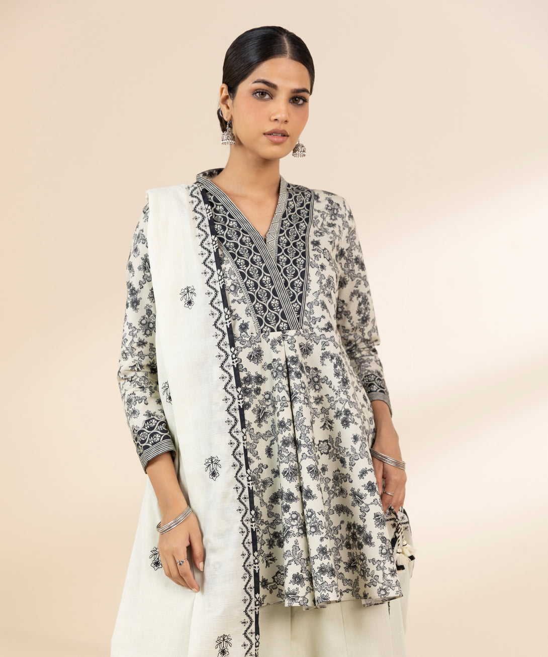 Women's Unstitched Lawn Embroidered Off White 3 Piece Suit