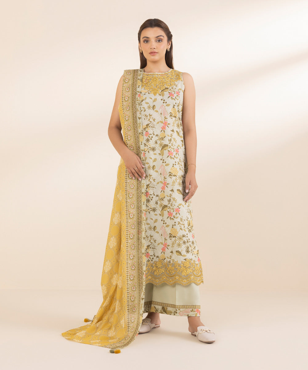 3 Piece - Embroidered Lawn Suit