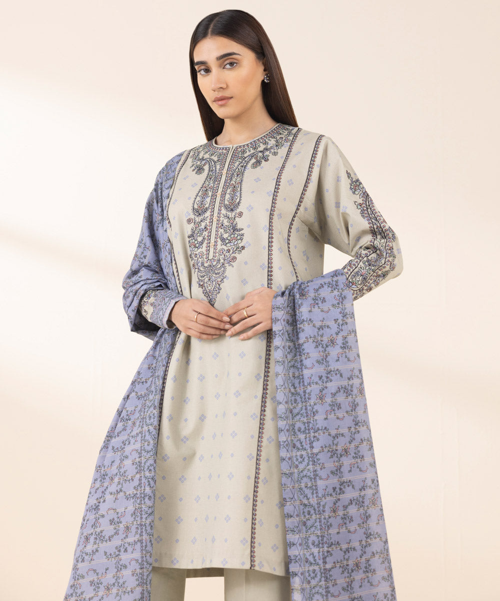 Women's Unstitched Zari Lawn Embroidered Beige 3 Piece Suit