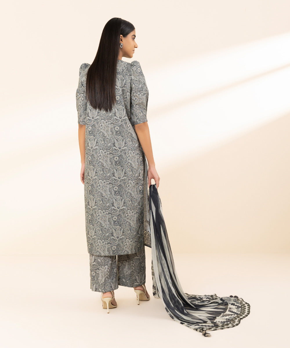 Unstitched Women's Embroidered Lawn Grey Three Piece Suit 