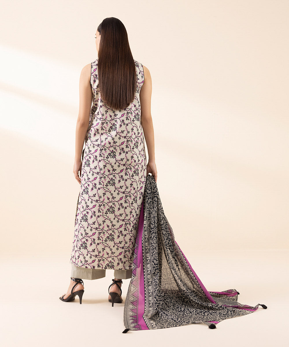 Unstitched Women's Off White Lawn Embroidered 3 Piece Suit