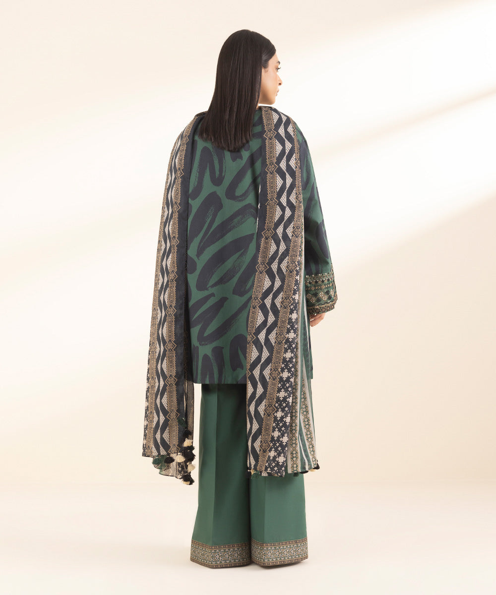 Unstitched Women's Embroidered Lawn Green 3 Piece Suit