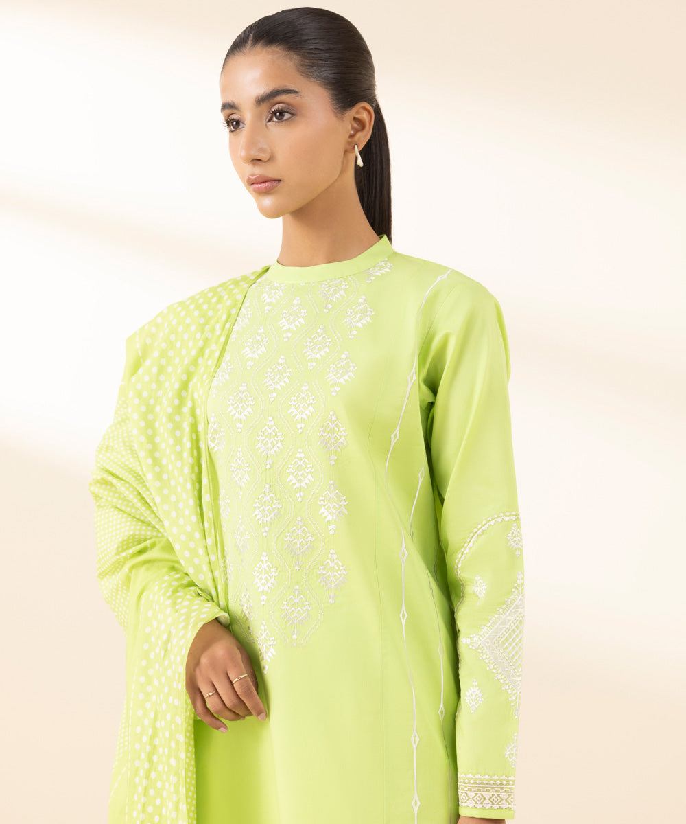 Unstitched Women's Green Textured Lawn 3 Piece Suit