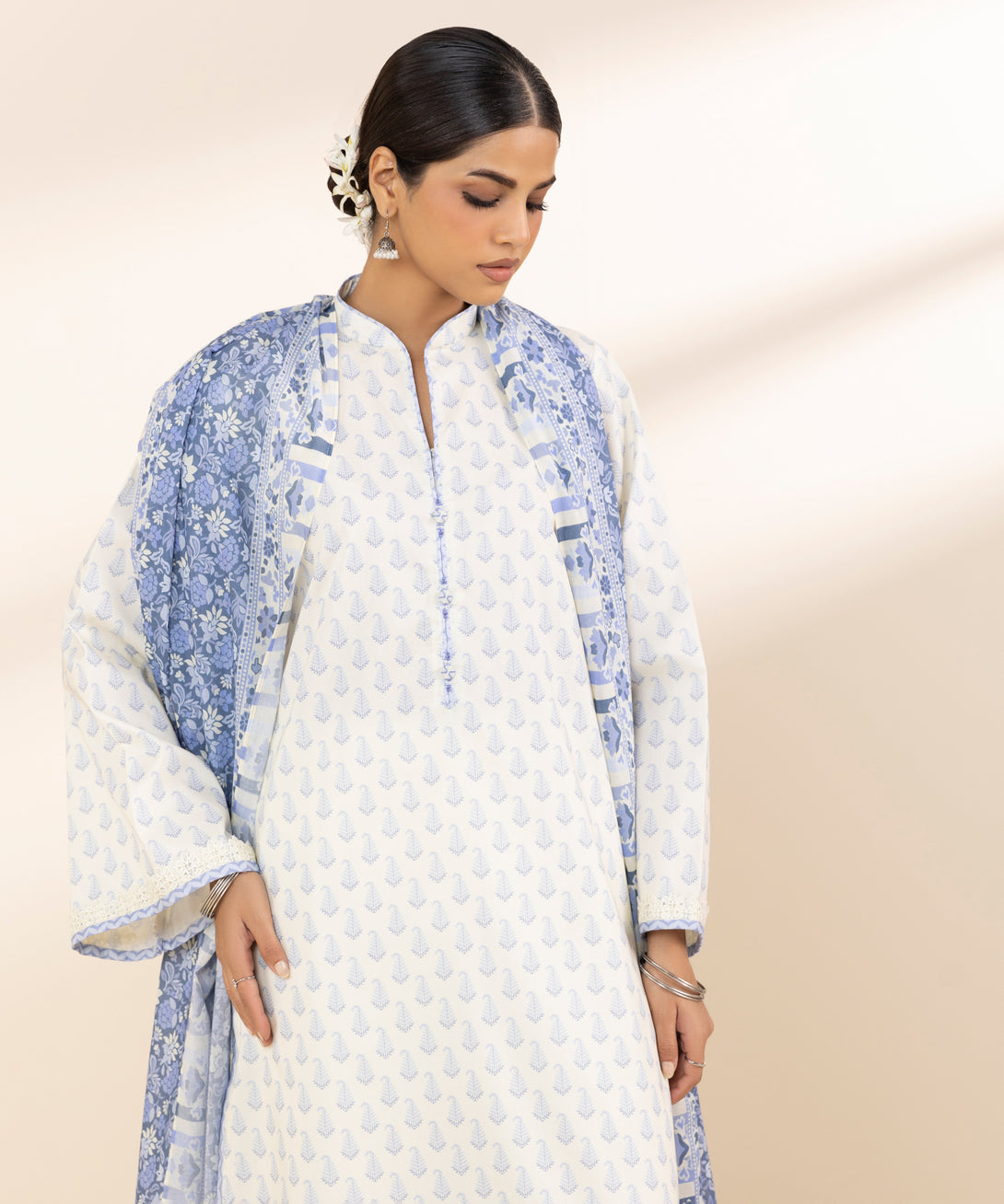 Women's Unstitched Lawn Printed Off White 3 Piece Suit