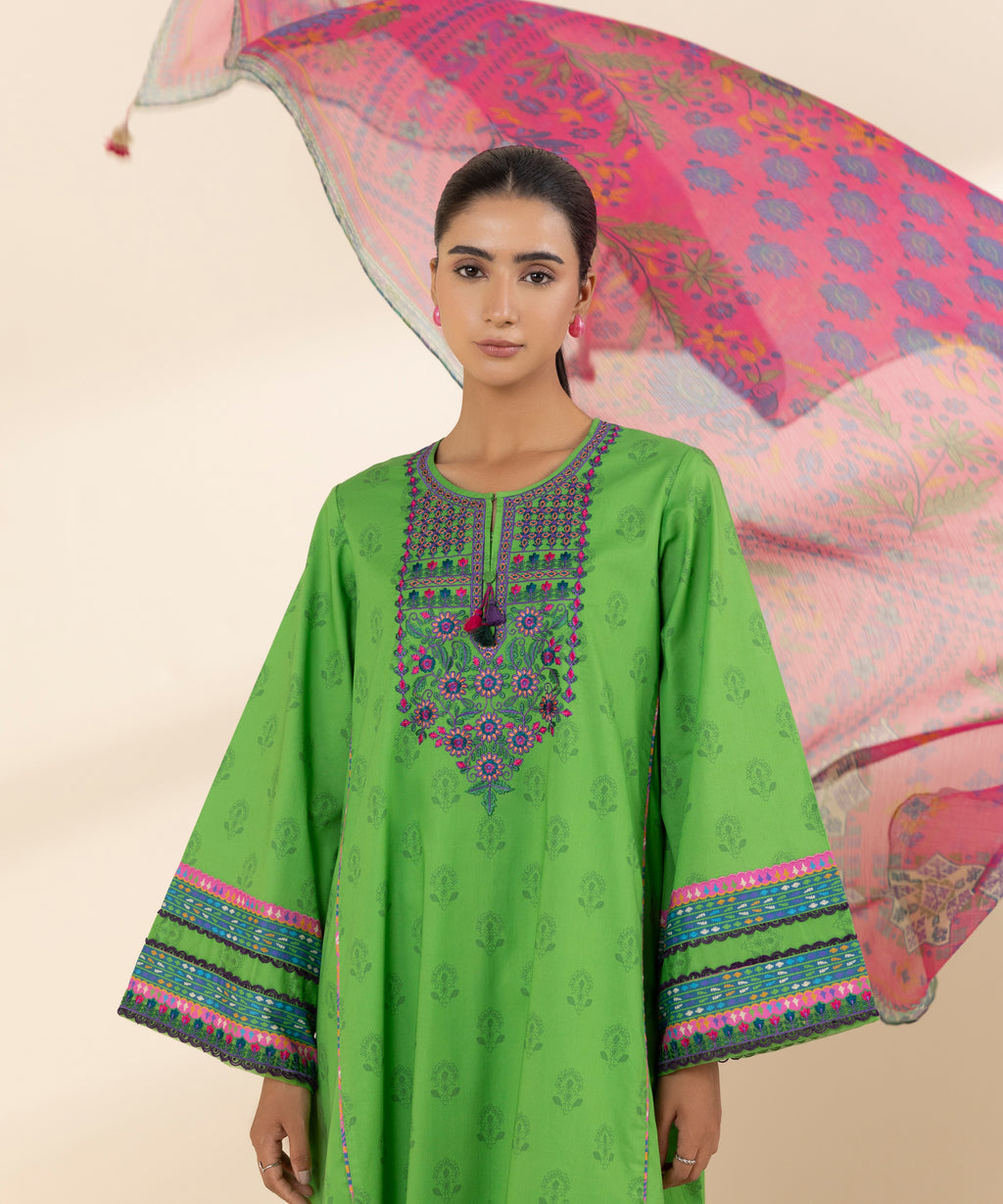 Women's Unstitched Lawn Embroidered Green 3 Piece Suit