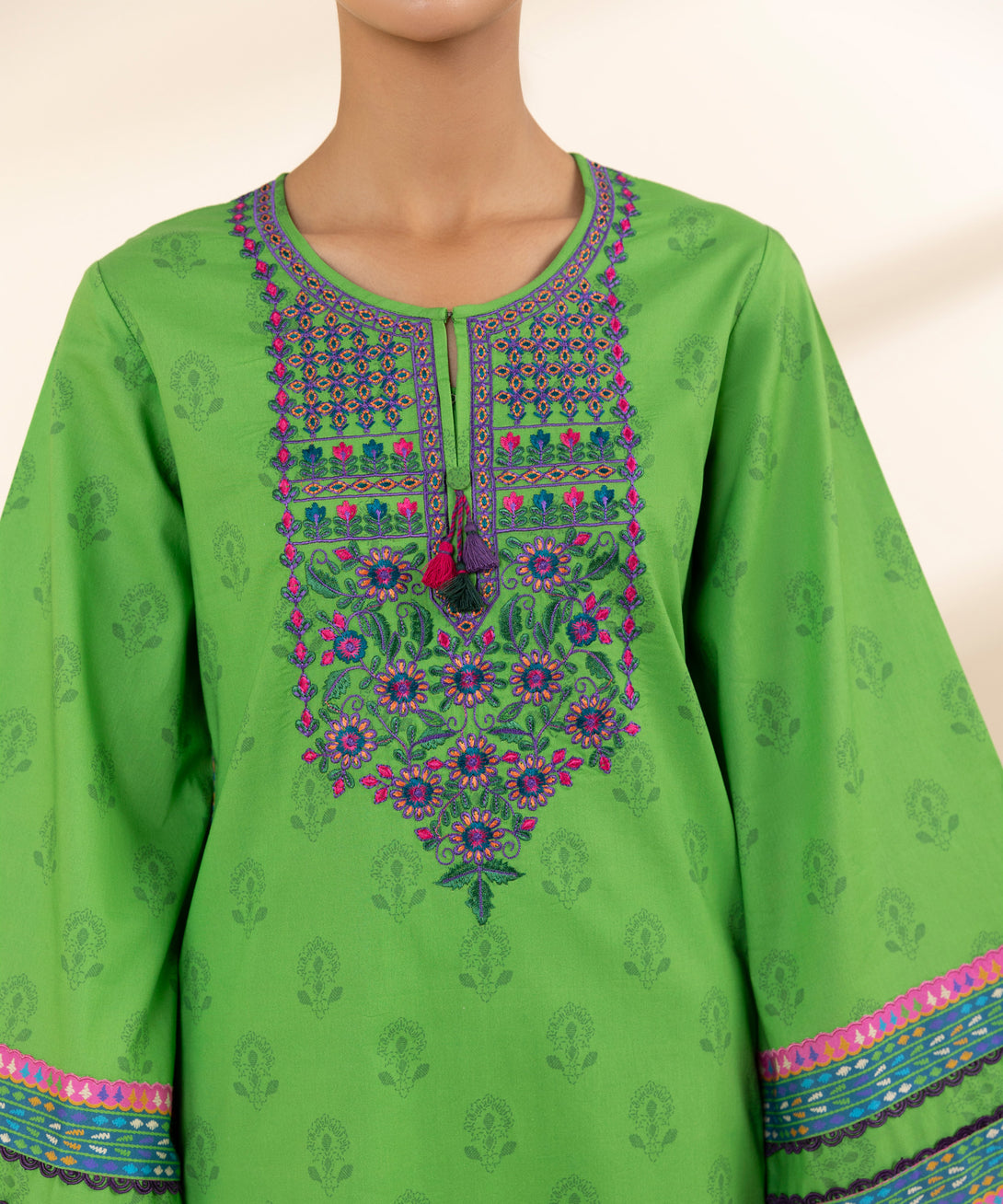 Women's Unstitched Lawn Embroidered Green 3 Piece Suit