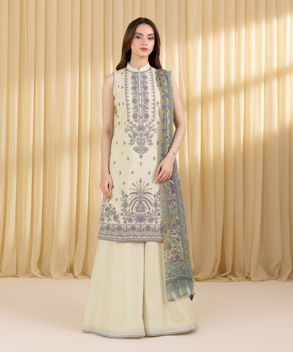 Unstitched Women's Off White Textured Lawn 3 Piece Suit