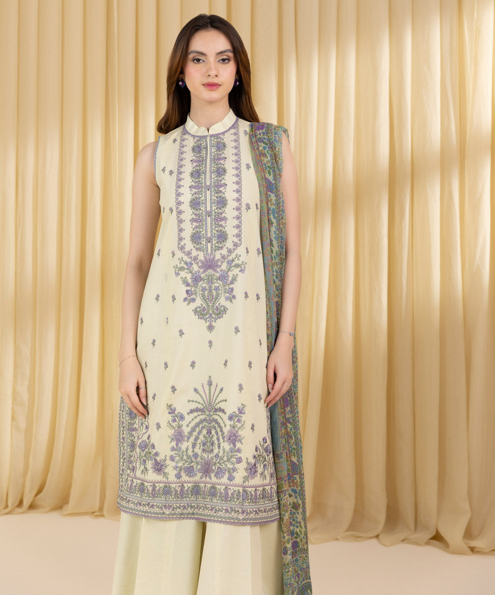 Unstitched Women's Off White Textured Lawn 3 Piece Suit