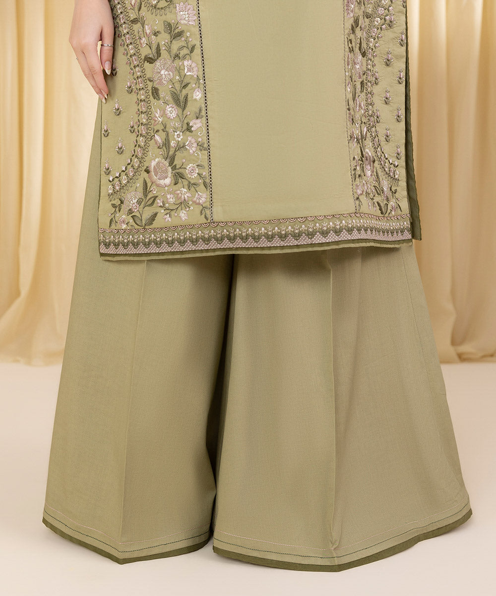 Unstitched Women's Green Textured Lawn 3 Piece Suit