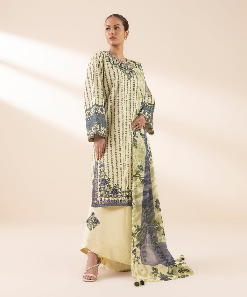 Women's Unstitched Zari Lawn Embroidered Multi 3 Piece Suit