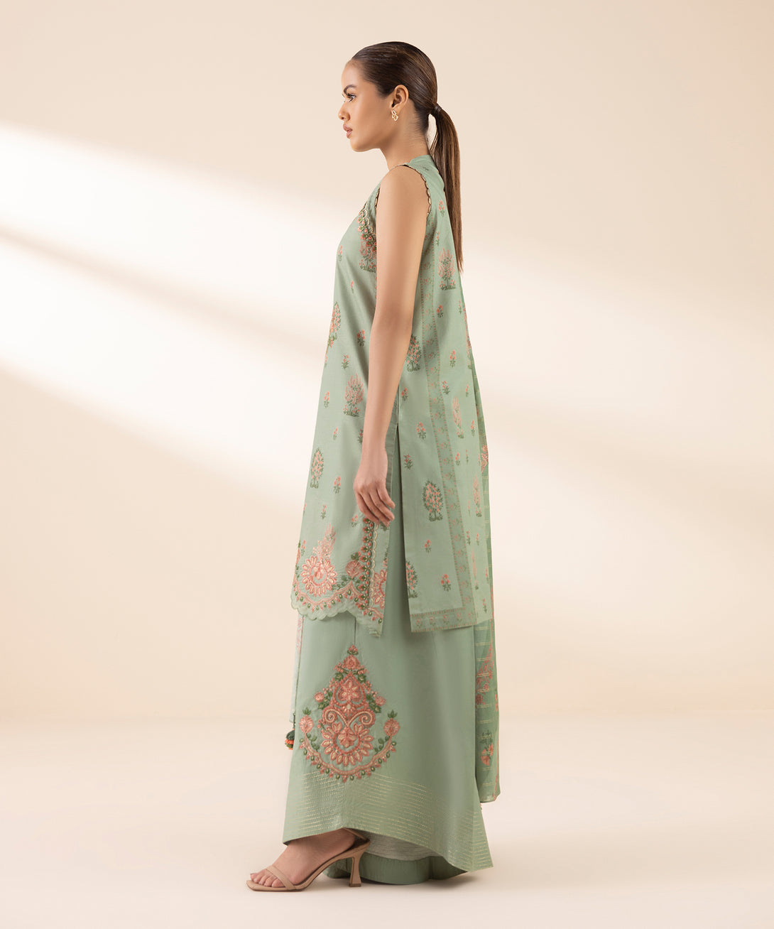 Women's Unstitched Zari Lawn Embroidered Grey 3 Piece Suit