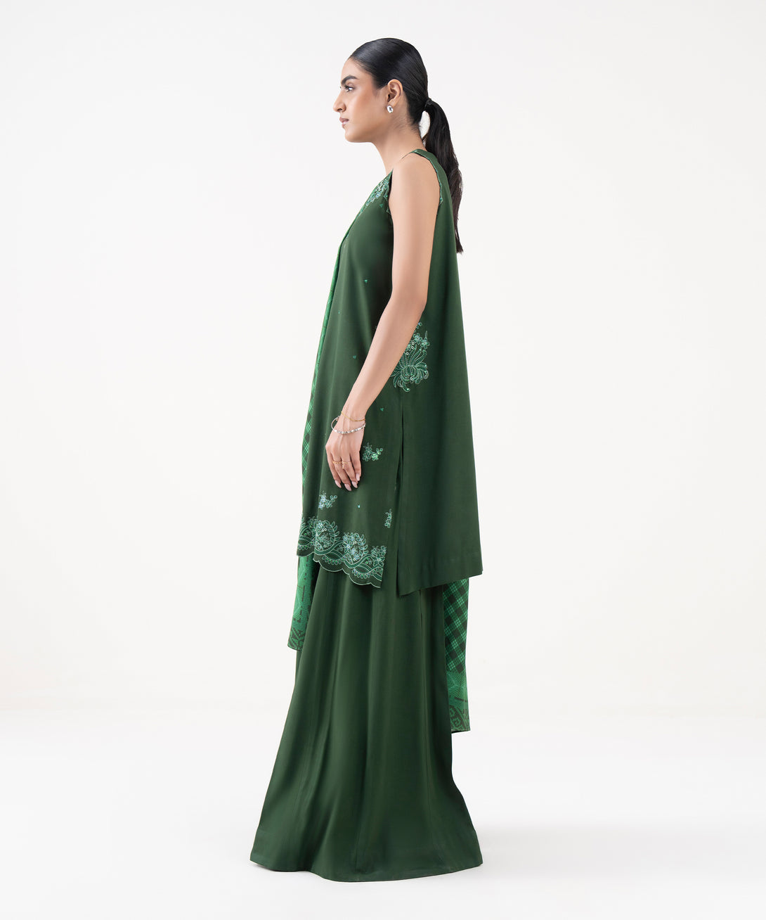 Women's Unstitched Linen Embroidered Green 3 Piece Suit