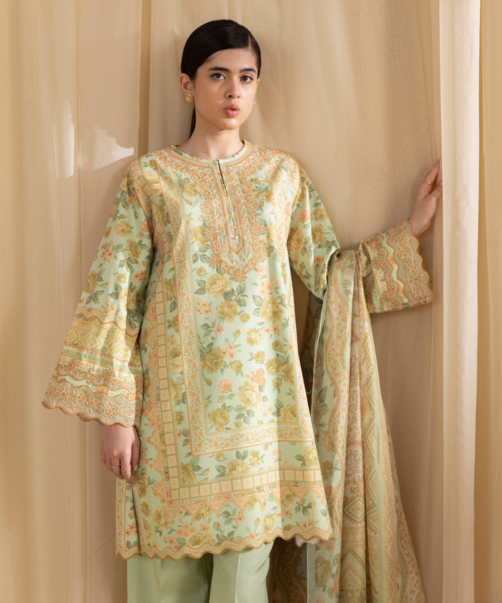 Women's Unstitched Embroidered Blended Grip Silk Green 3 Piece Suit