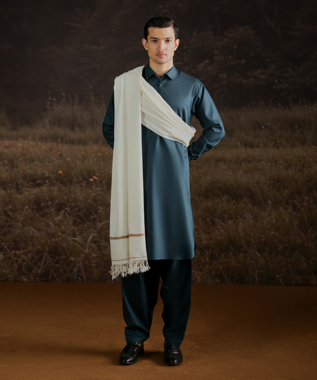 Men Unstitched Wool Blend Off-White Full Suit Fabric