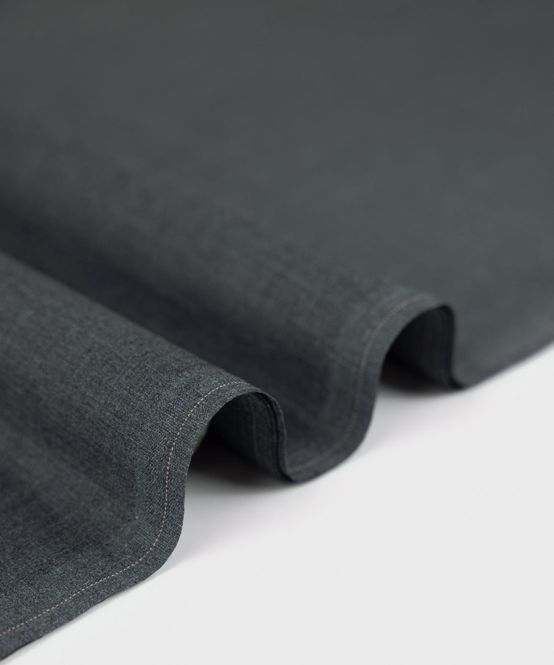Men Unstitched Blended Charcoal Full Suit Fabric