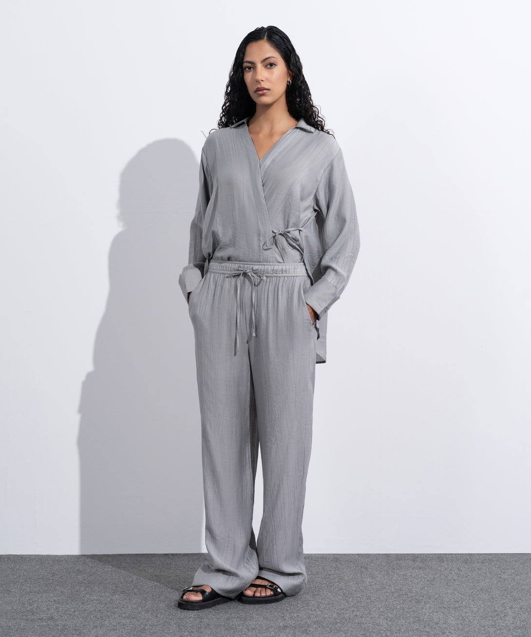 Women's Western Wear Grey Pull-On Trouser In Textured Fabric