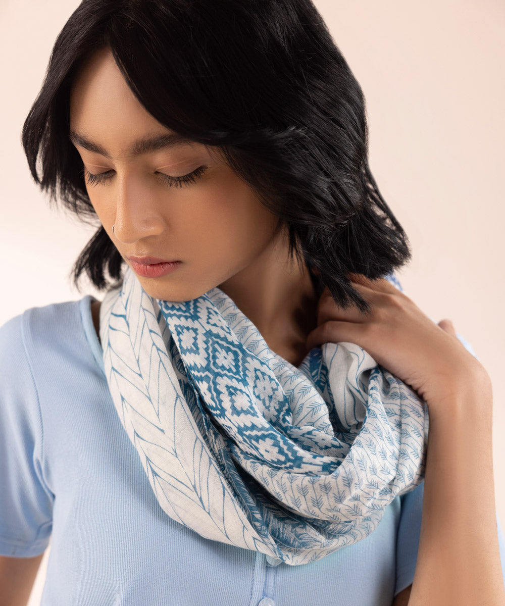 Women's Polyester Lightweight Printed Blue West Scarf