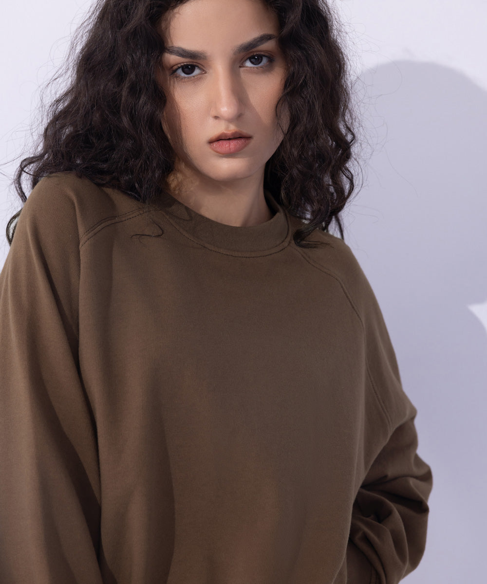 Women's Western Wear Brown Loose-Fit Sweatshirt With Raglan Sleeves.